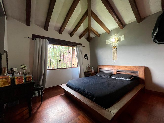 Casa de 5 alcobas en venta en Vallano, Envigado, 550 m² · foto 12 de 19