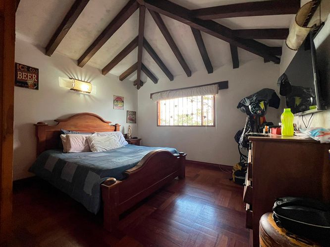 Casa de 5 alcobas en venta en Vallano, Envigado, 550 m² · foto 14 de 19