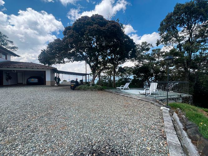Casa de 5 alcobas en venta en Vallano, Envigado, 550 m² · foto 19 de 19