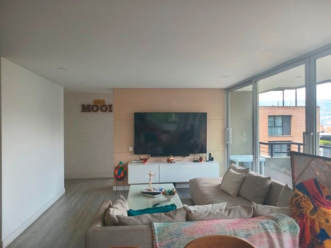 Apartamento de 2 alcobas en arriendo en La Florida, Medellín, 140 m² · foto 5 de 17