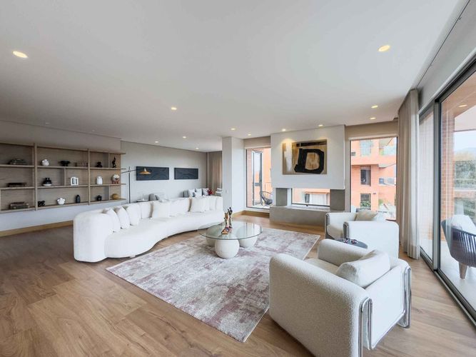 Apartamento de 3 alcobas en venta en Santa Barbara Alta, Bogotá, 332 m² · foto 4 de 24