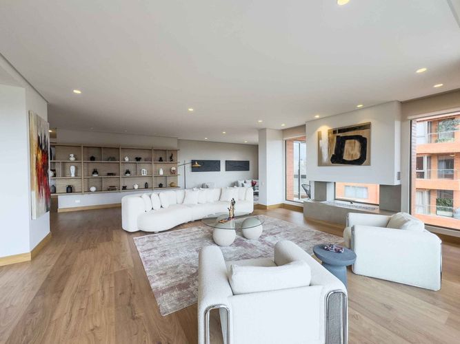Apartamento de 3 alcobas en venta en Santa Barbara Alta, Bogotá, 332 m² · foto 15 de 24