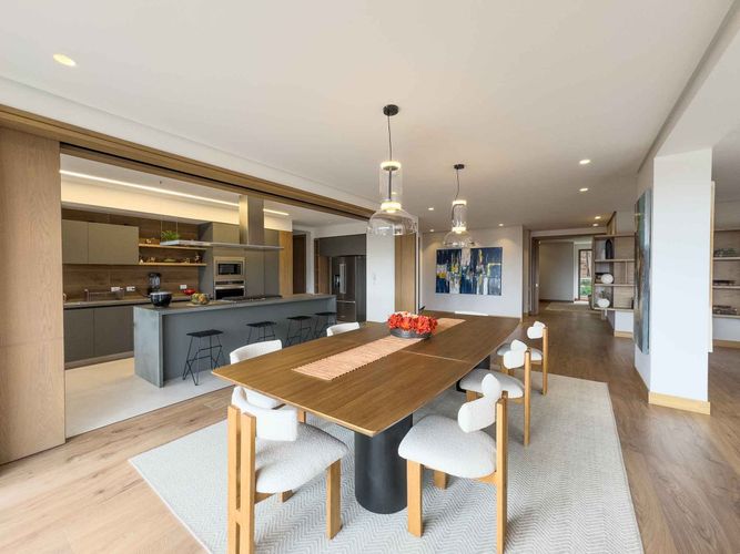 Apartamento de 3 alcobas en venta en Santa Barbara Alta, Bogotá, 332 m² · foto 16 de 24