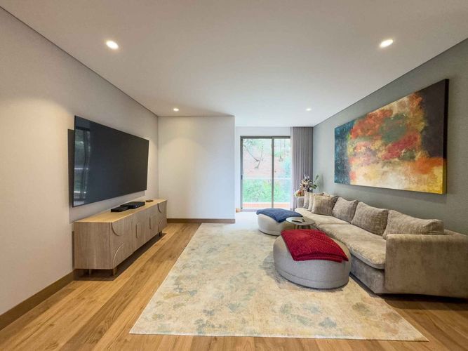 Apartamento de 3 alcobas en venta en Santa Barbara Alta, Bogotá, 332 m² · foto 21 de 24
