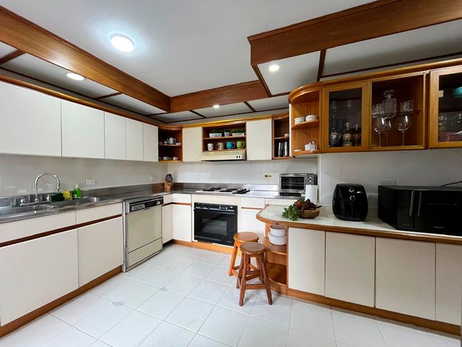 Apartamento de 3 alcobas en venta en El Poblado, Medellín, 190 m² · foto 6 de 18