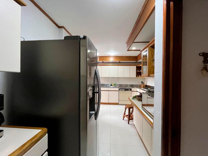 Apartamento de 3 alcobas en venta en El Poblado, Medellín, 190 m² · foto 8 de 18