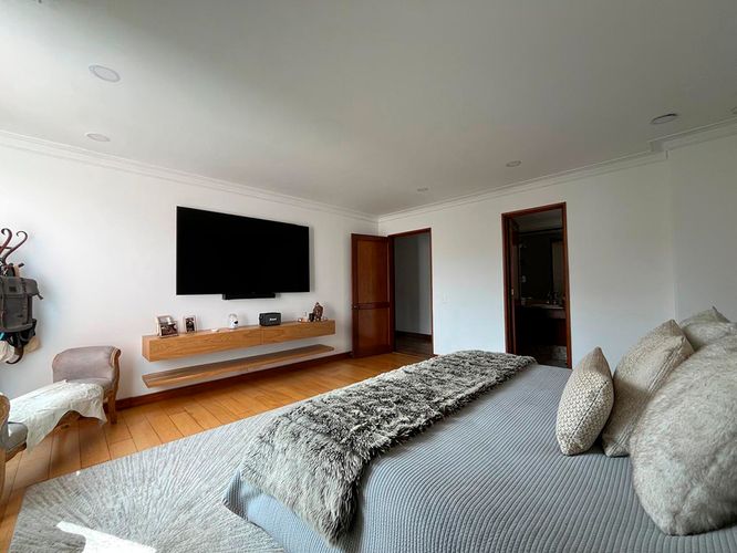 Apartamento de 3 alcobas en venta en El Poblado, Medellín, 190 m² · foto 9 de 18
