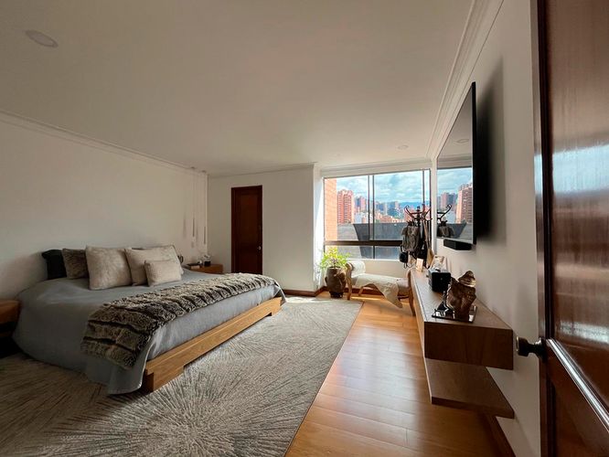Apartamento de 3 alcobas en venta en El Poblado, Medellín, 190 m² · foto 10 de 18