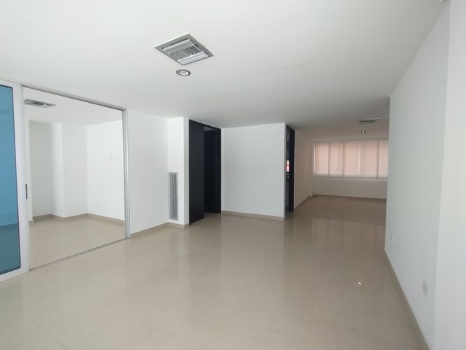 Apartamento de 3 alcobas en venta en Altos Del Prado, Barranquilla, 180 m² · foto 5 de 24