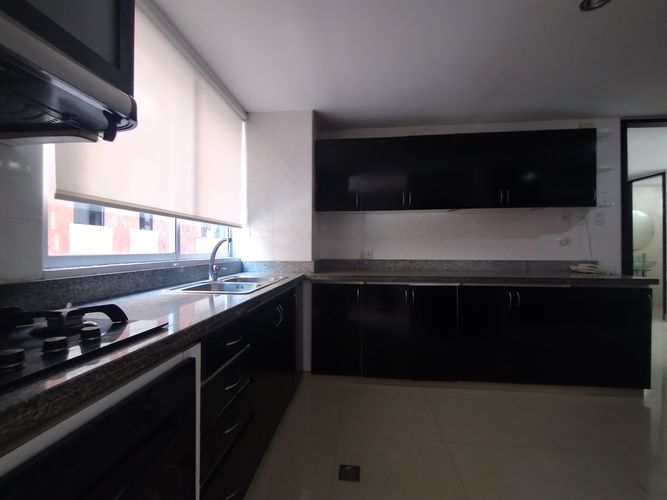 Apartamento de 3 alcobas en venta en Altos Del Prado, Barranquilla, 180 m² · foto 10 de 24