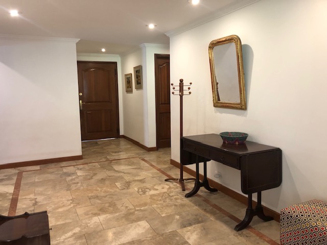 Apartamento en venta en Los Rosales, Bogotá · foto 9 de 24
