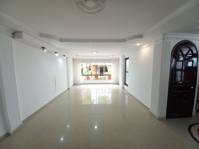Casa de 5 alcobas en venta en Co. Pradera De Tierra Linda, Ibagué, 270 m² · foto 6 de 24