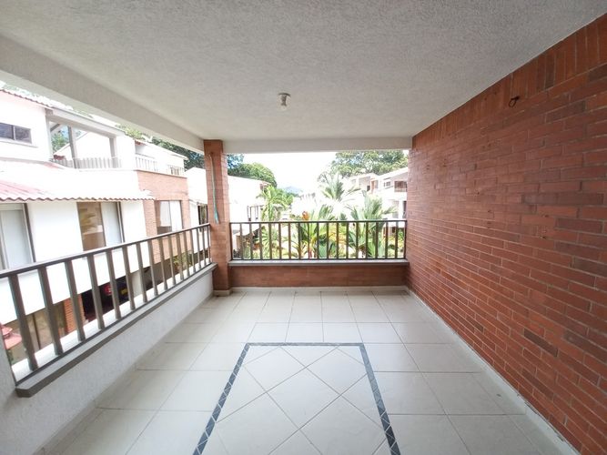 Casa de 5 alcobas en venta en Co. Pradera De Tierra Linda, Ibagué, 270 m² · foto 13 de 24