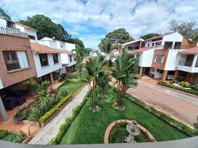 Casa de 5 alcobas en venta en Co. Pradera De Tierra Linda, Ibagué, 270 m² · foto 14 de 24