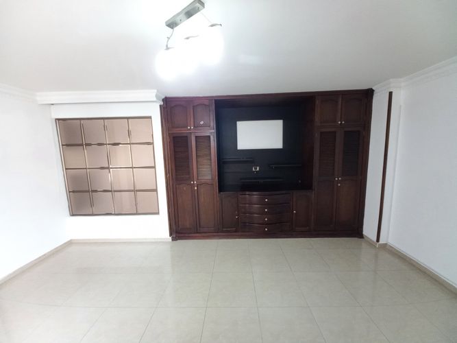 Casa de 5 alcobas en venta en Co. Pradera De Tierra Linda, Ibagué, 270 m² · foto 21 de 24