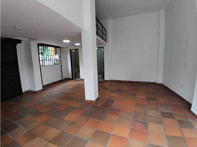 Local en arriendo en La Milagrosa, Medellín, 40 m² · foto 3 de 10