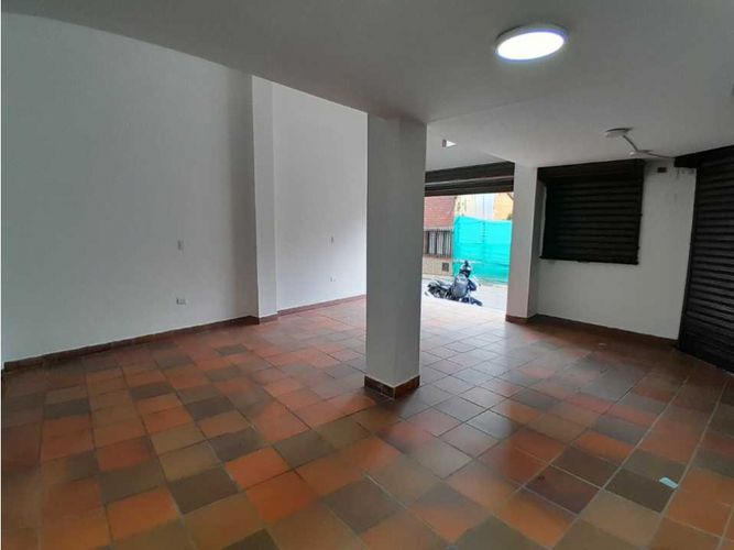 Local en arriendo en La Milagrosa, Medellín, 40 m² · foto 5 de 10