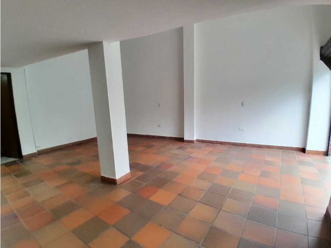 Local en arriendo en La Milagrosa, Medellín, 40 m² · foto 8 de 10