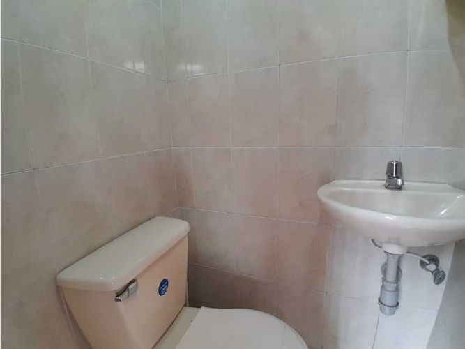 Local en arriendo en La Milagrosa, Medellín, 40 m² · foto 9 de 10