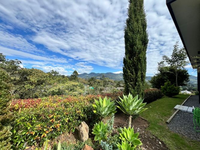 Casa de 3 alcobas en venta en El Tambo, La Ceja, 480 m² · foto 18 de 24