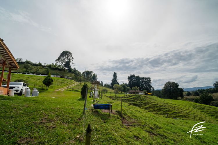 Casa de 2 alcobas en venta en El Porvenir, Rionegro, 37 m² · foto 3 de 10