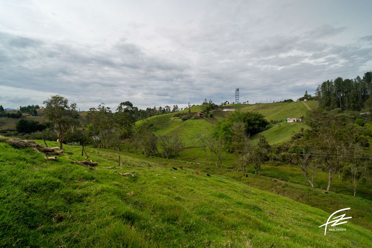 Casa de 2 alcobas en venta en El Porvenir, Rionegro, 37 m² · foto 4 de 10