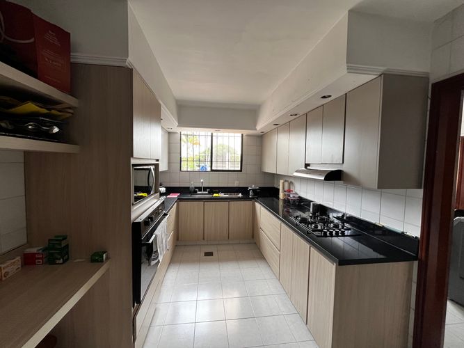Apartamento de 4 alcobas en venta en Pinares, Pereira, 240 m² · foto 5 de 24