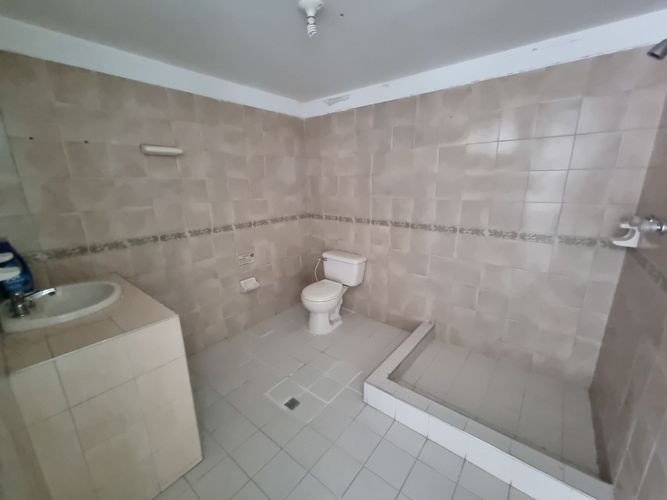 Oficina en arriendo en Santa Teresita, Cali, 220 m² · foto 7 de 11