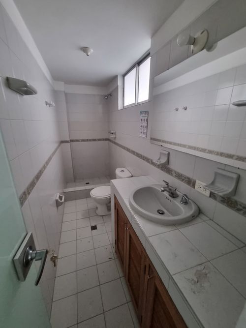 Oficina en arriendo en Santa Teresita, Cali, 220 m² · foto 9 de 11
