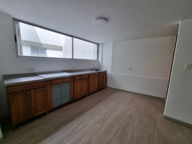 Oficina en arriendo en Santa Teresita, Cali, 220 m² · foto 10 de 11