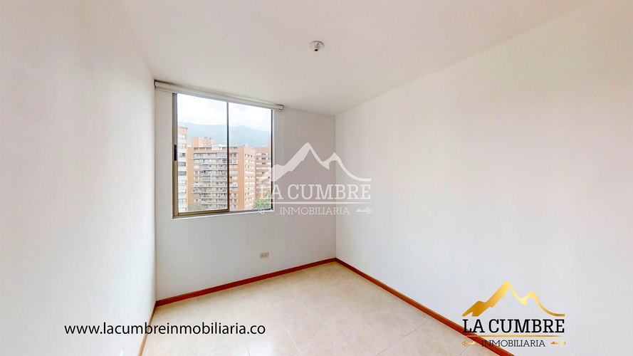 Apartamento de 3 alcobas en arriendo en Los Balsos, Medellín, 93 m² · foto 9 de 14