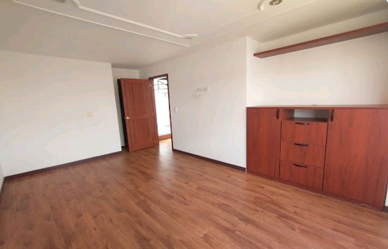 Apartamento de 3 alcobas en venta en Concepcion, Bogotá, 135 m² · foto 3 de 15