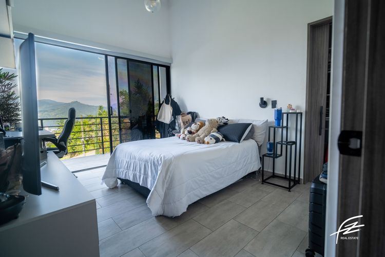 Casa de 4 alcobas en venta en San Joaquin, Sabaneta, 315 m² · foto 13 de 24