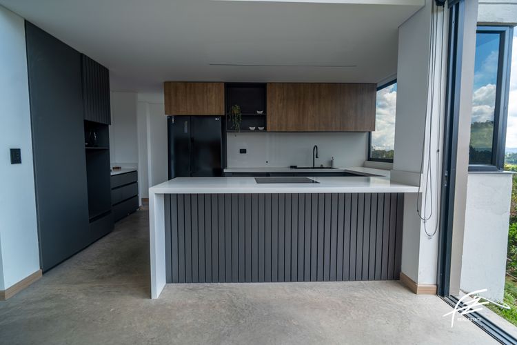 Casa de 4 alcobas en venta en Garrido, Guarne, 270 m² · foto 3 de 24
