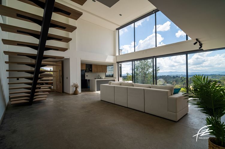 Casa de 4 alcobas en venta en Garrido, Guarne, 270 m² · foto 7 de 24