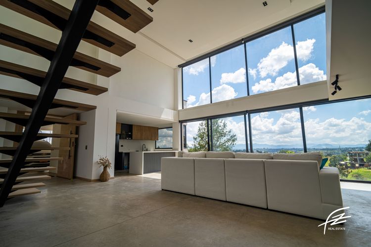 Casa de 4 alcobas en venta en Garrido, Guarne, 270 m² · foto 9 de 24