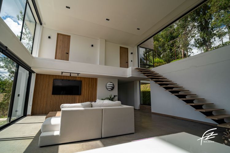 Casa de 4 alcobas en venta en Garrido, Guarne, 270 m² · foto 20 de 24