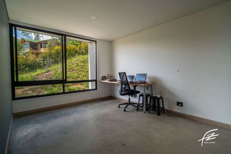 Casa de 4 alcobas en venta en Garrido, Guarne, 270 m² · foto 22 de 24