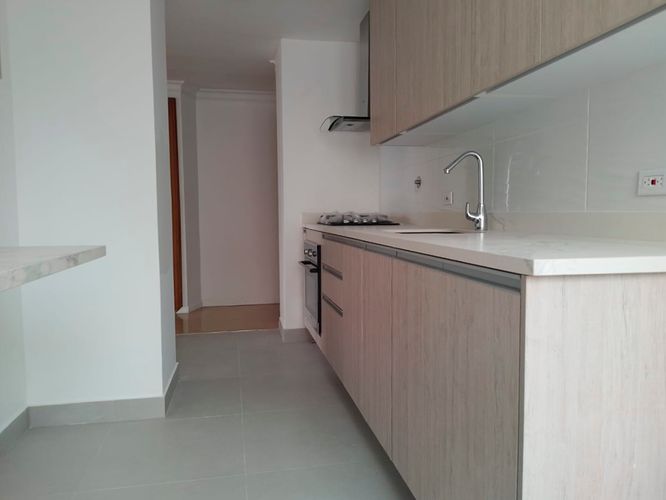 Apartamento de 3 alcobas en arriendo en El Poblado, Medellín, 125 m² · foto 8 de 19