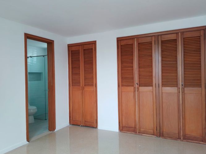 Apartamento de 3 alcobas en arriendo en El Poblado, Medellín, 125 m² · foto 16 de 19