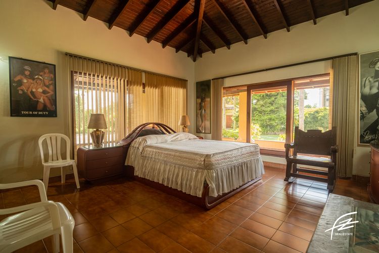 Casa de 6 alcobas en venta en Llano Grande, Rionegro, 600 m² · foto 3 de 24