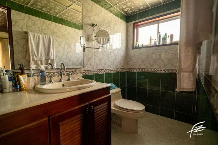 Casa de 6 alcobas en venta en Llano Grande, Rionegro, 600 m² · foto 7 de 24