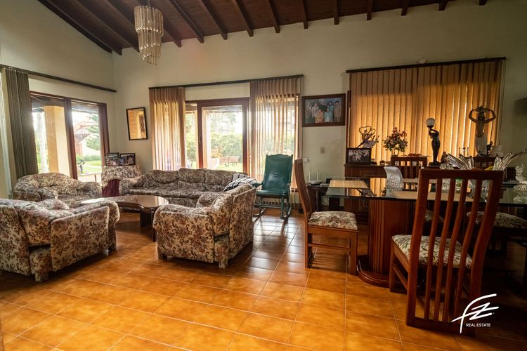 Casa de 6 alcobas en venta en Llano Grande, Rionegro, 600 m² · foto 10 de 24