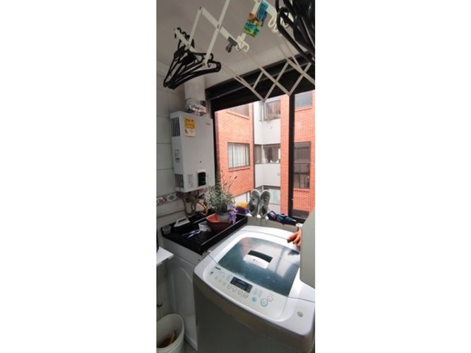 Apartamento de 4 alcobas en venta en Los Cedritos, Bogotá, 123 m² · foto 12 de 24