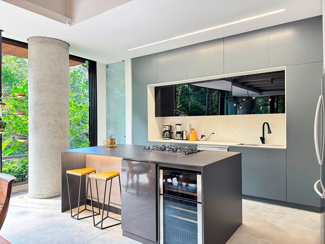 Apartamento de 3 alcobas en arriendo en El Poblado, Medellín, 295 m² · foto 7 de 20