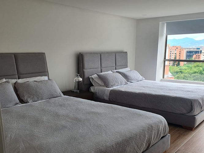 Apartamento de 4 alcobas en arriendo en El Poblado, Medellín, 277 m² · foto 13 de 16