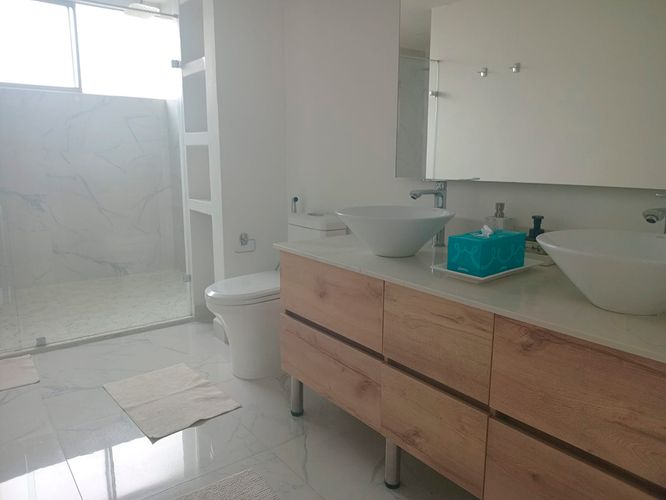 Apartamento de 4 alcobas en arriendo en El Poblado, Medellín, 277 m² · foto 15 de 16
