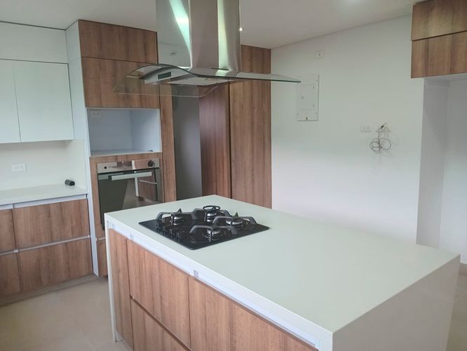 Apartamento de 3 alcobas en arriendo en El Poblado, Medellín, 154 m² · foto 7 de 19