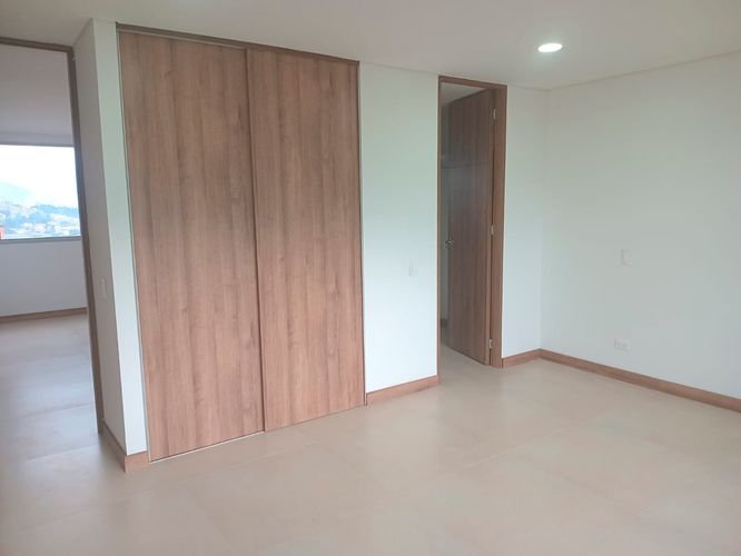 Apartamento de 3 alcobas en arriendo en El Poblado, Medellín, 154 m² · foto 10 de 19