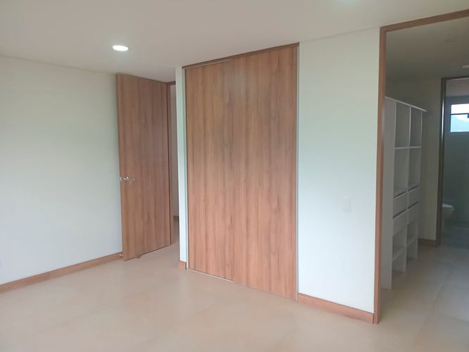 Apartamento de 3 alcobas en arriendo en El Poblado, Medellín, 154 m² · foto 11 de 19
